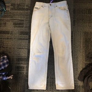 Cute boyfriend/mom style jeans